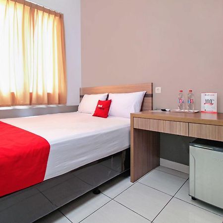 Reddoorz @ Karet Pedurenan 2 Jakarta Exterior foto