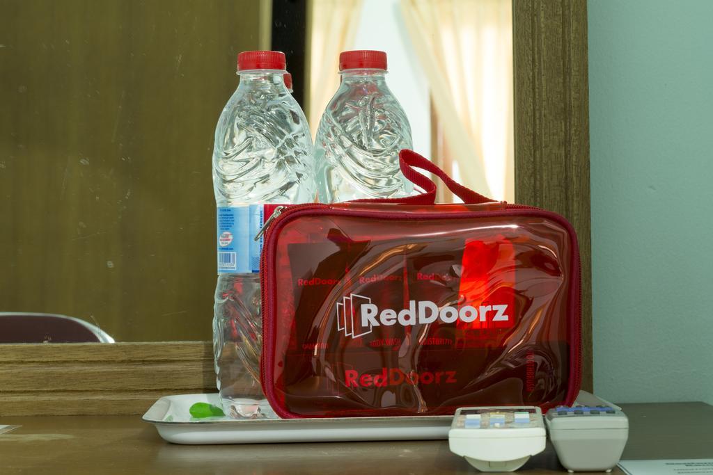 Reddoorz @ Karet Pedurenan 2 Jakarta Exterior foto
