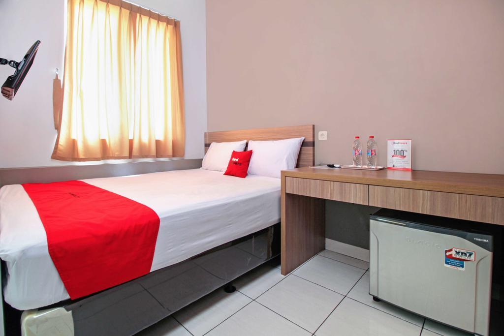 Reddoorz @ Karet Pedurenan 2 Jakarta Exterior foto